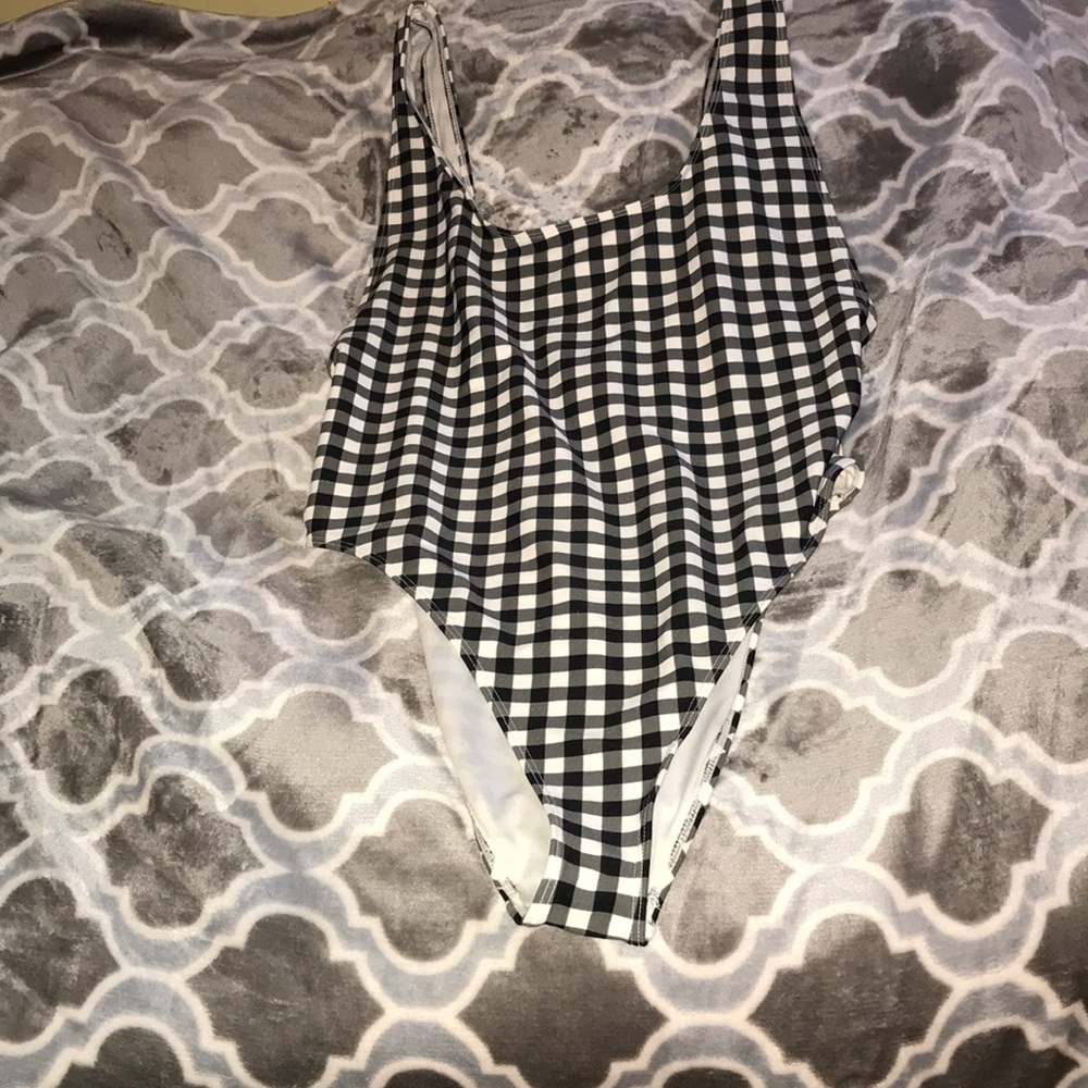 One piece bathing suit